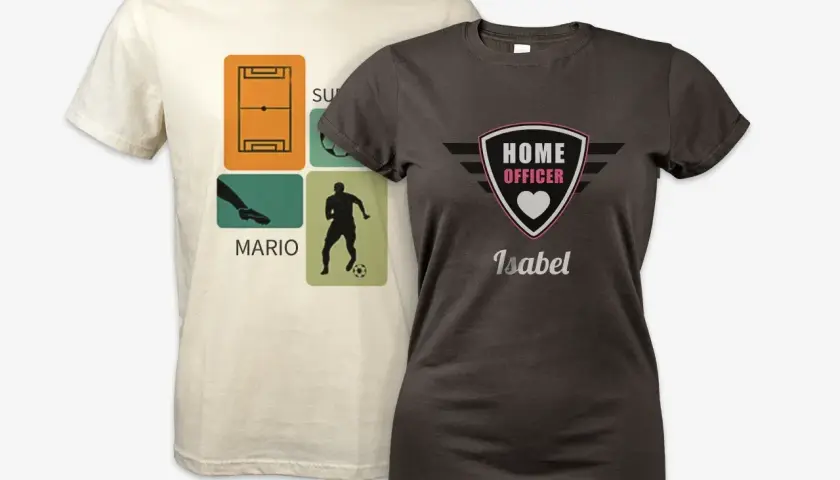 Zwei T-Shirts: eins mit Fußball-Motiv und "Mario", das andere mit "Home Officer Isabel". Perfekt für den t shirt trockner.