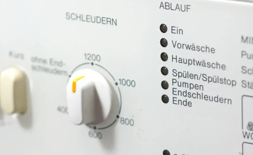 Schleuderdrehzahl Feinwäsche - So schonst du deine Kleidung