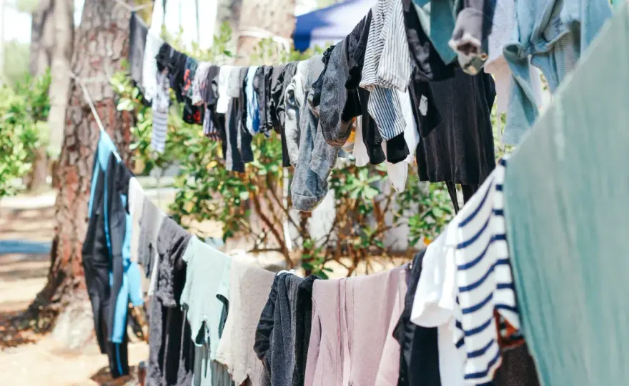 Rayon - Schwitzen oder kühl? Dein Guide für Stoffe im Sommer