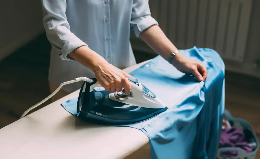 Viskose knittert? So pflegst du sie richtig & vermeidest Falten